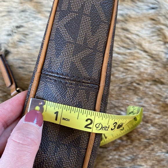 Michael Kors Crossbody Purse - Picture 15 of 16